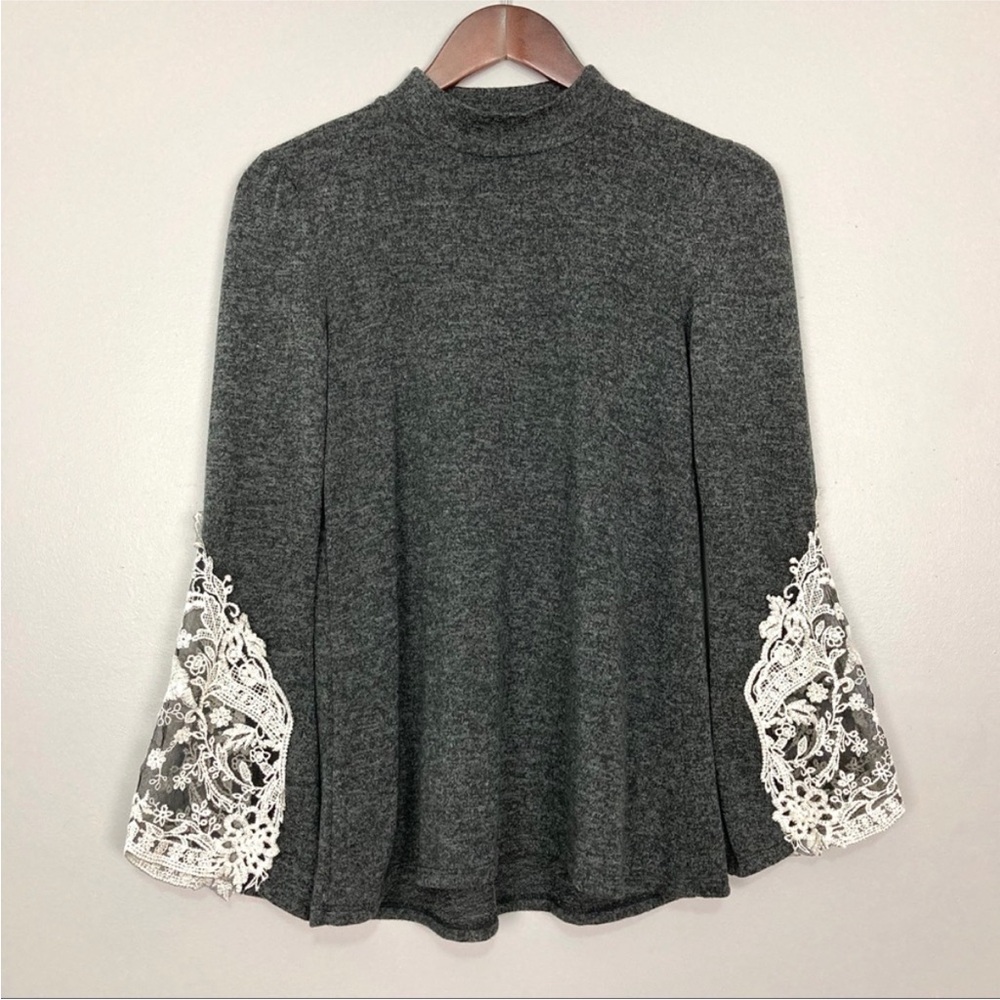 Gray Boho Lightweight Sweater with Flowy Lace Sleeves